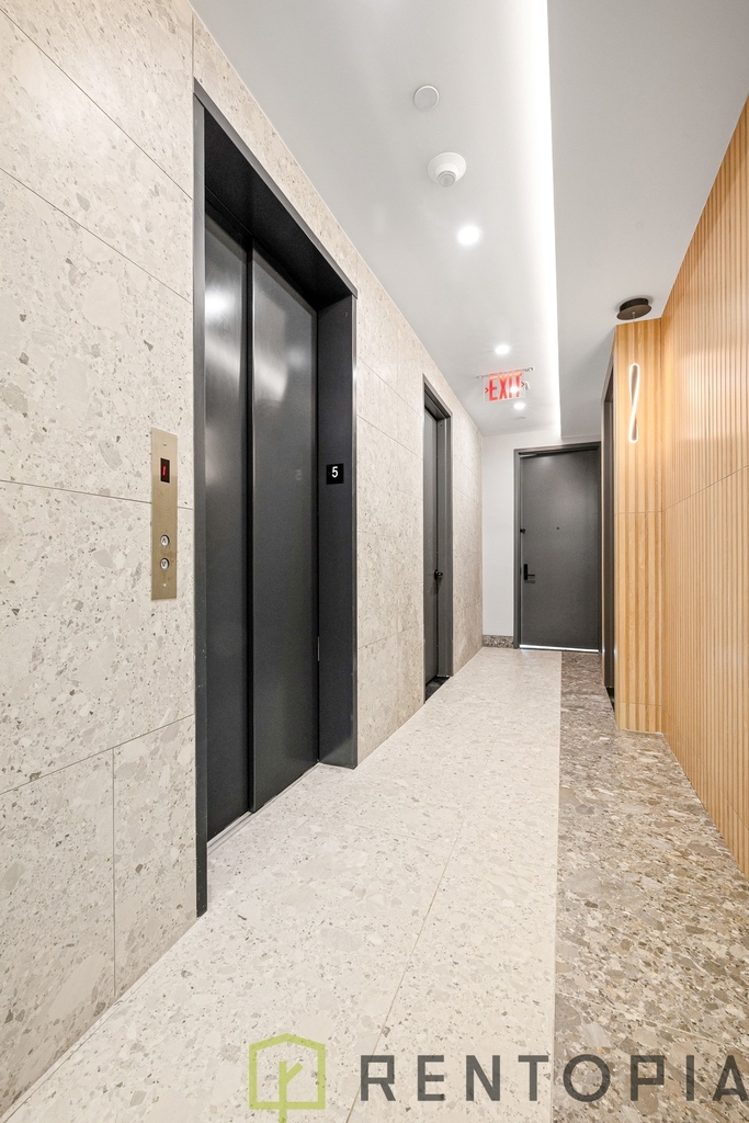 22 Frost Street - Photo 8