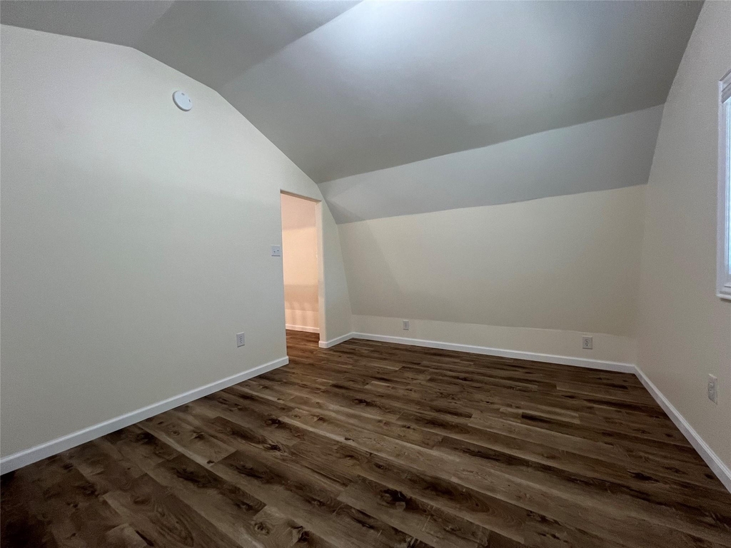 436 Shadywood Drive - Photo 10