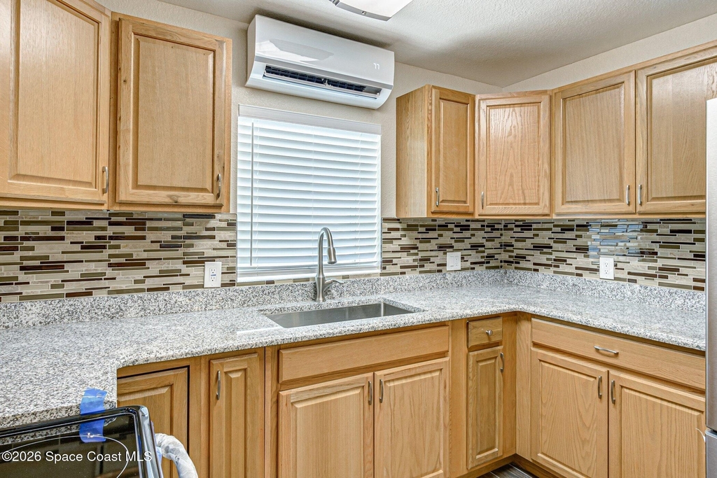 175 Nw Valencia Road - Photo 10