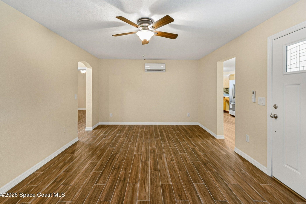 175 Nw Valencia Road - Photo 4