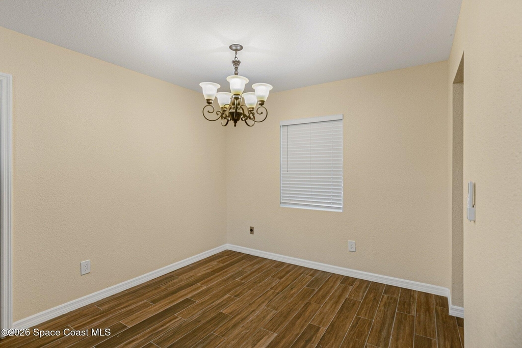 175 Nw Valencia Road - Photo 6