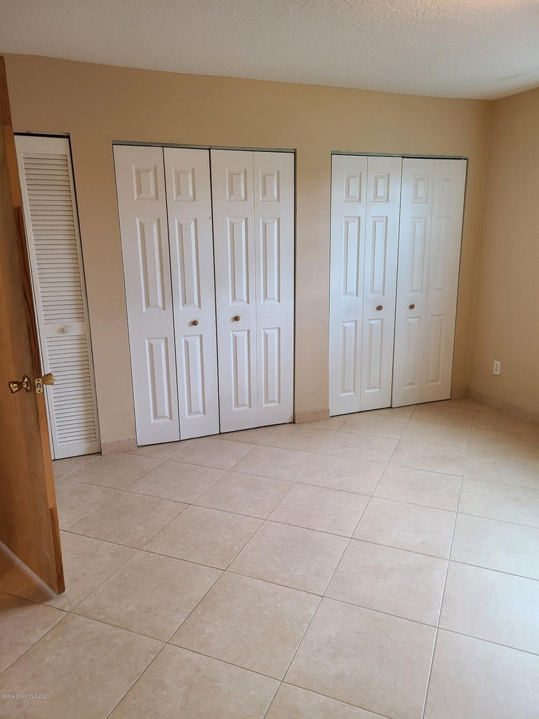 131 Bristol Court - Photo 6