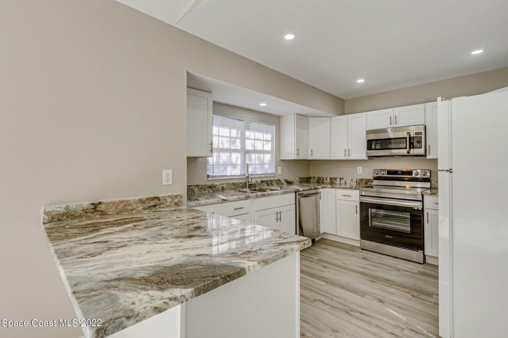 201 Jefferson Avenue Nw - Photo 6