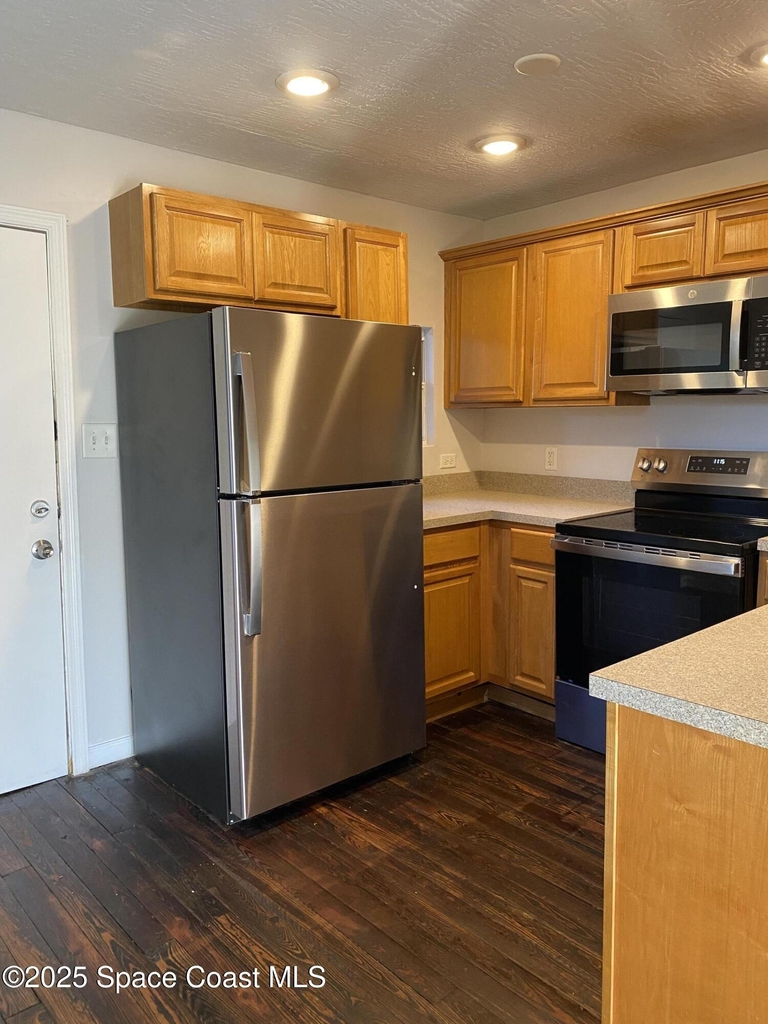 1907 Fletcher Street - Photo 6