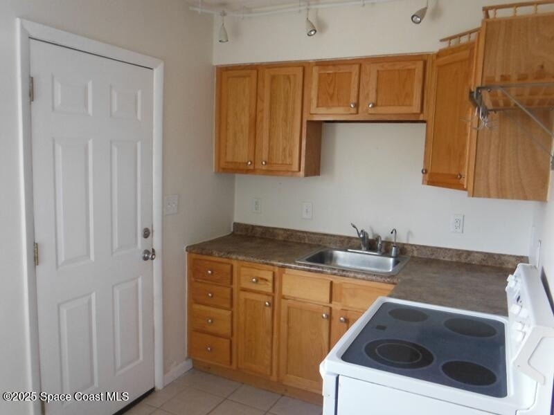 145 Rita Boulevard - Photo 3
