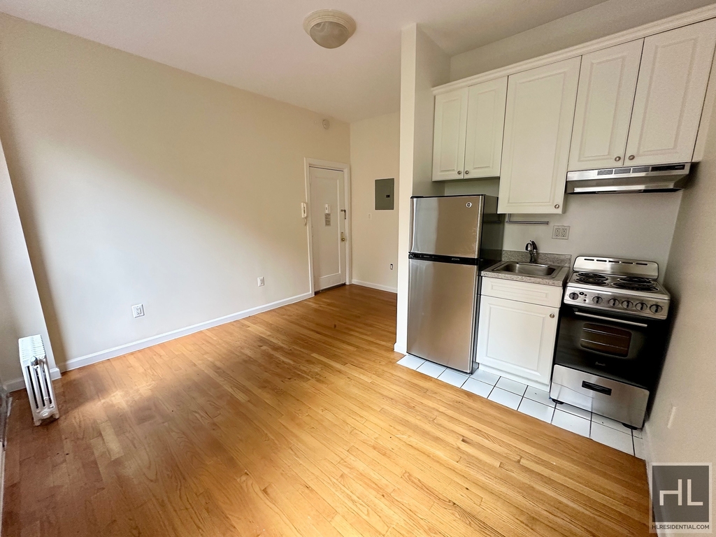 West 72 Street - Photo 0