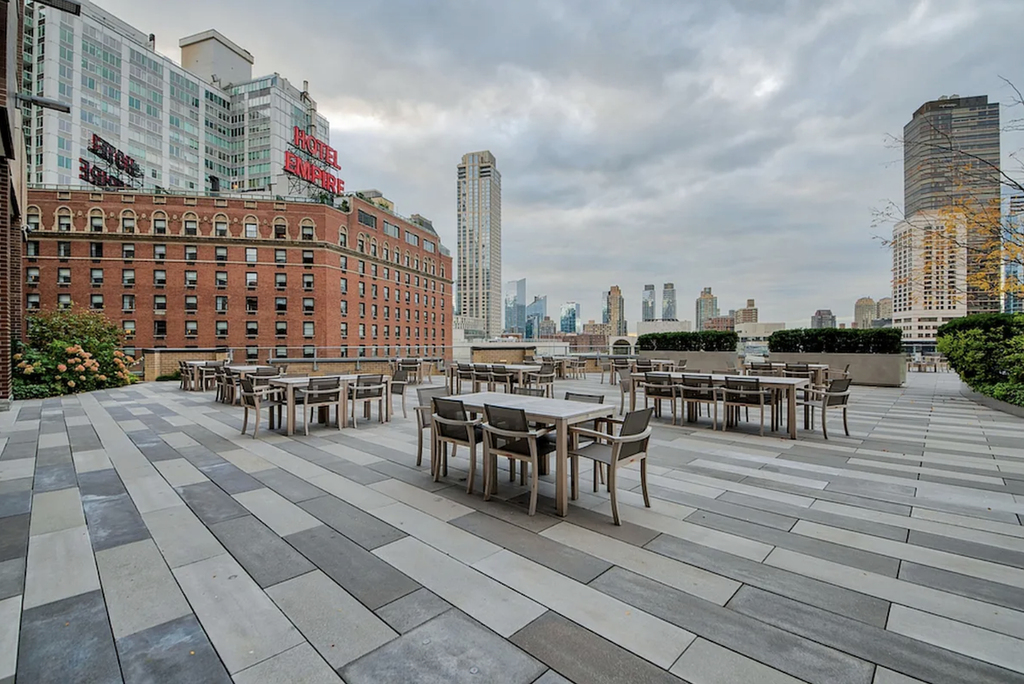 West 64 Street - Photo 13