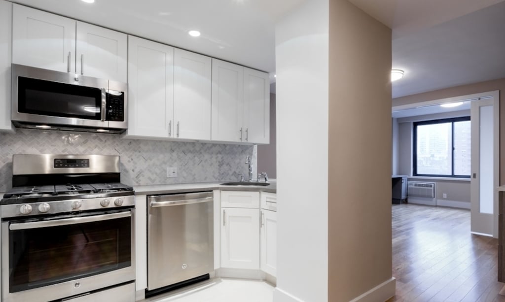 792 Columbus Avenue - Photo 5