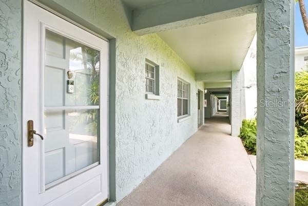 1706 Belleair Forest Drive - Photo 3