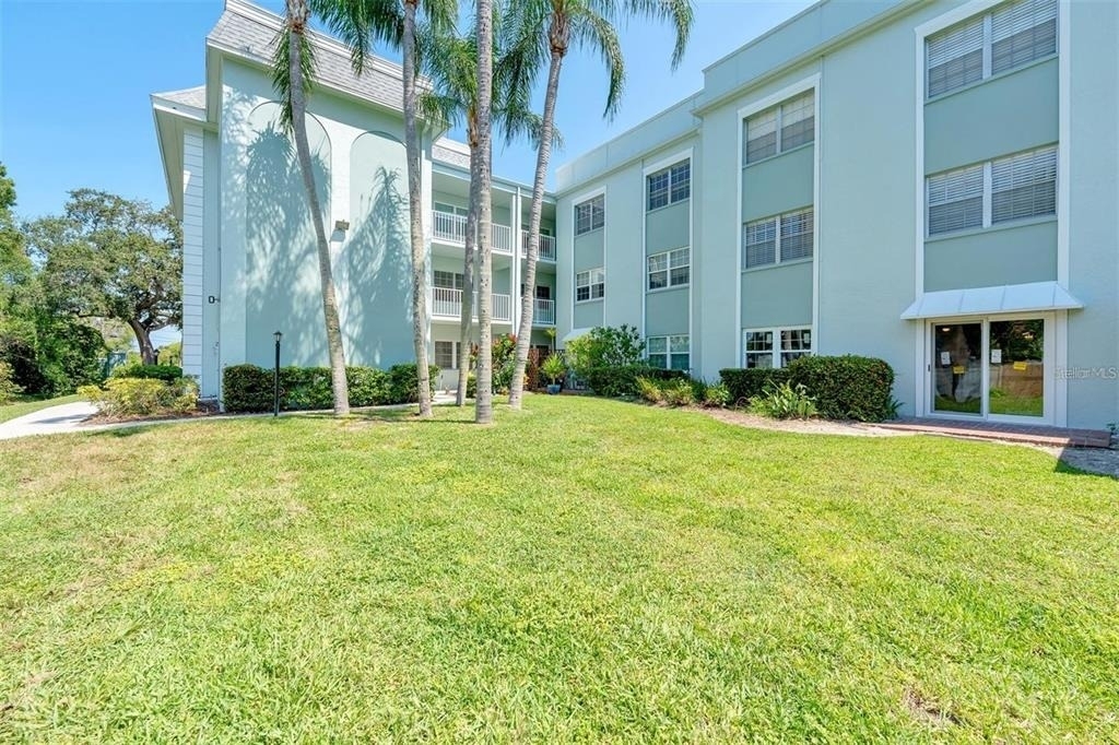 1706 Belleair Forest Drive - Photo 35