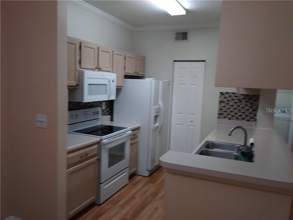 5620 Pinnacle Heights Circle - Photo 2