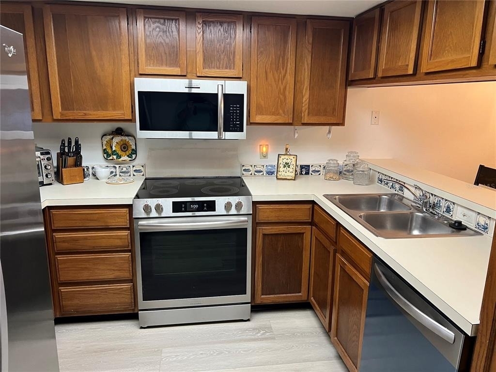 333 Woodlake Wynde - Photo 3