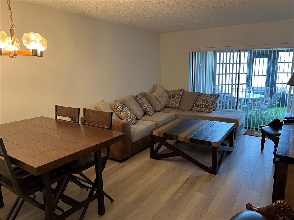 333 Woodlake Wynde - Photo 8