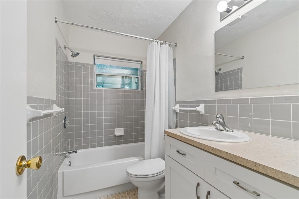 200 Evelyn Ave - Photo 14