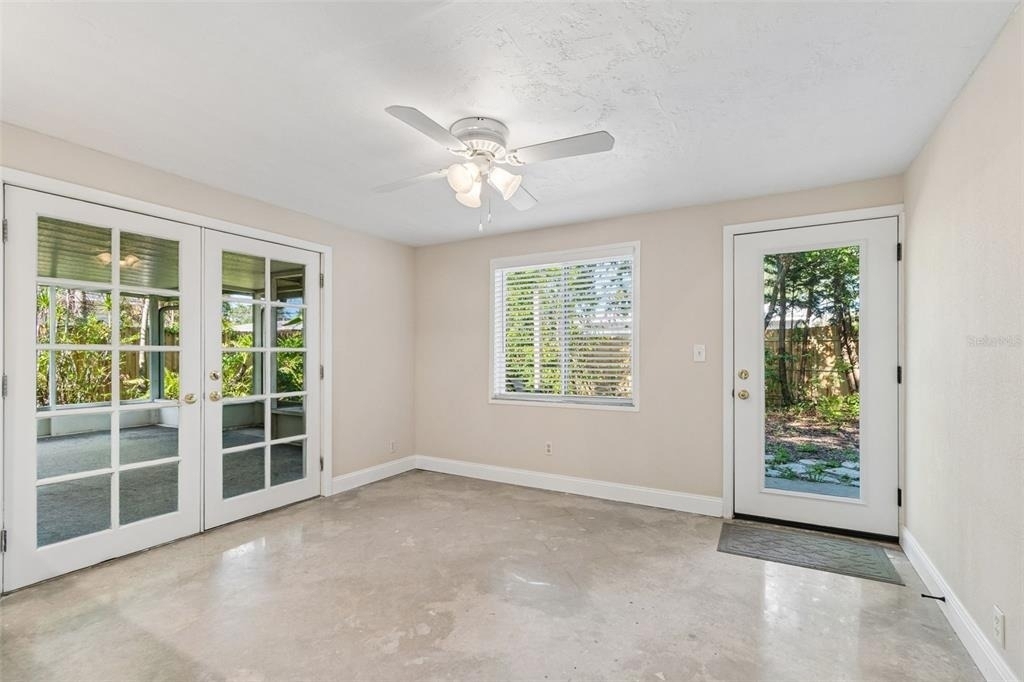 200 Evelyn Ave - Photo 8