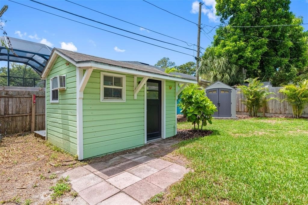 641 Wilkie Street - Photo 16