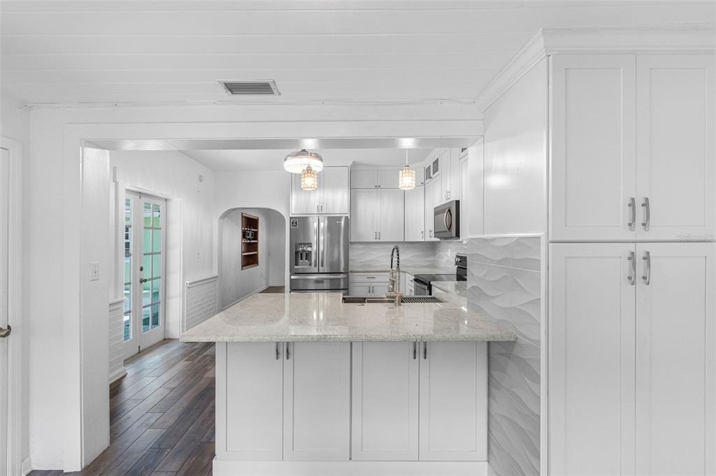 641 Wilkie Street - Photo 8