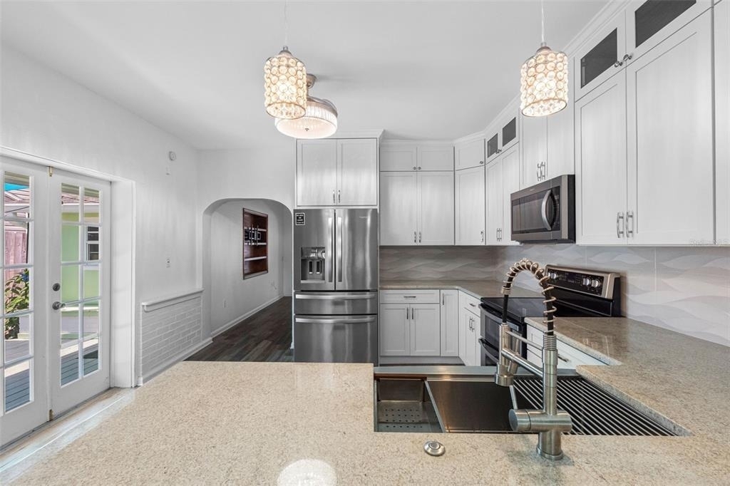641 Wilkie Street - Photo 11