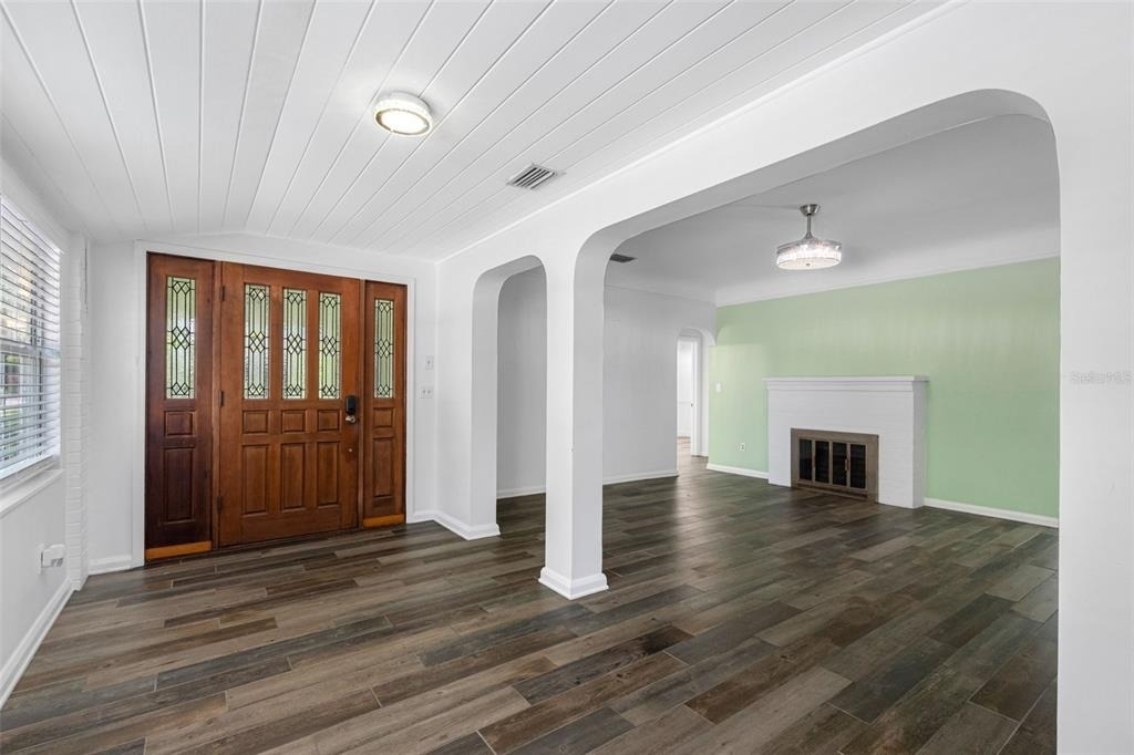 641 Wilkie Street - Photo 2