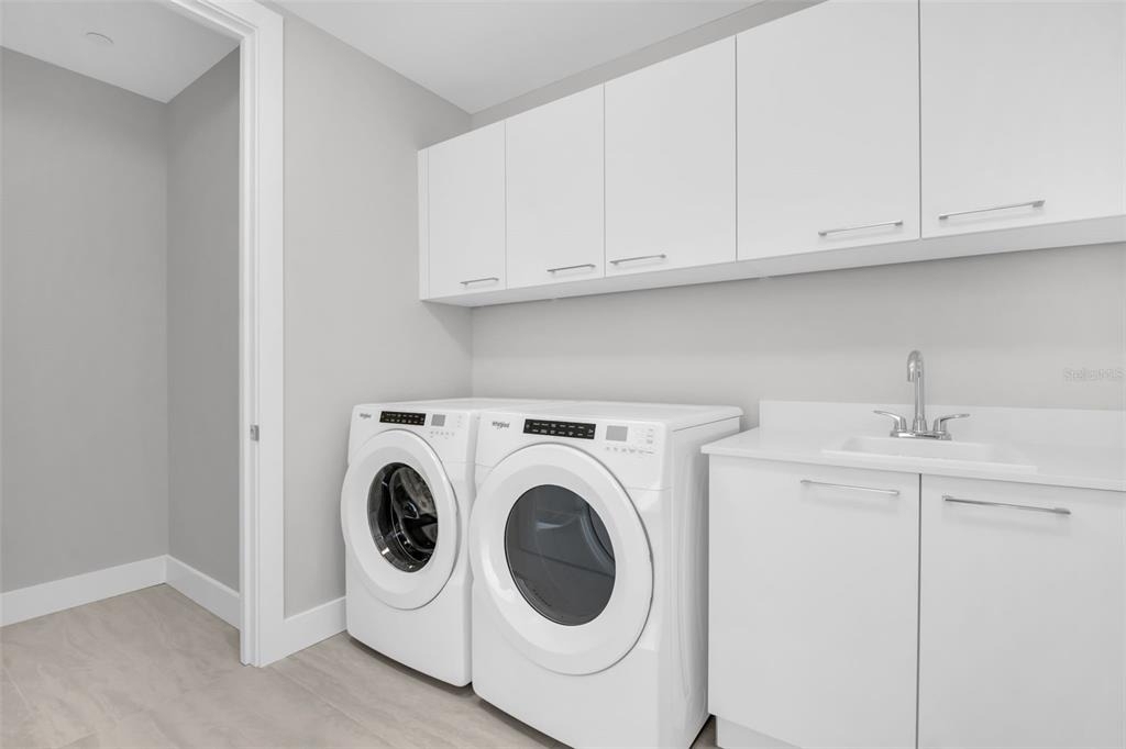 275 1st Avenue S - Photo 3