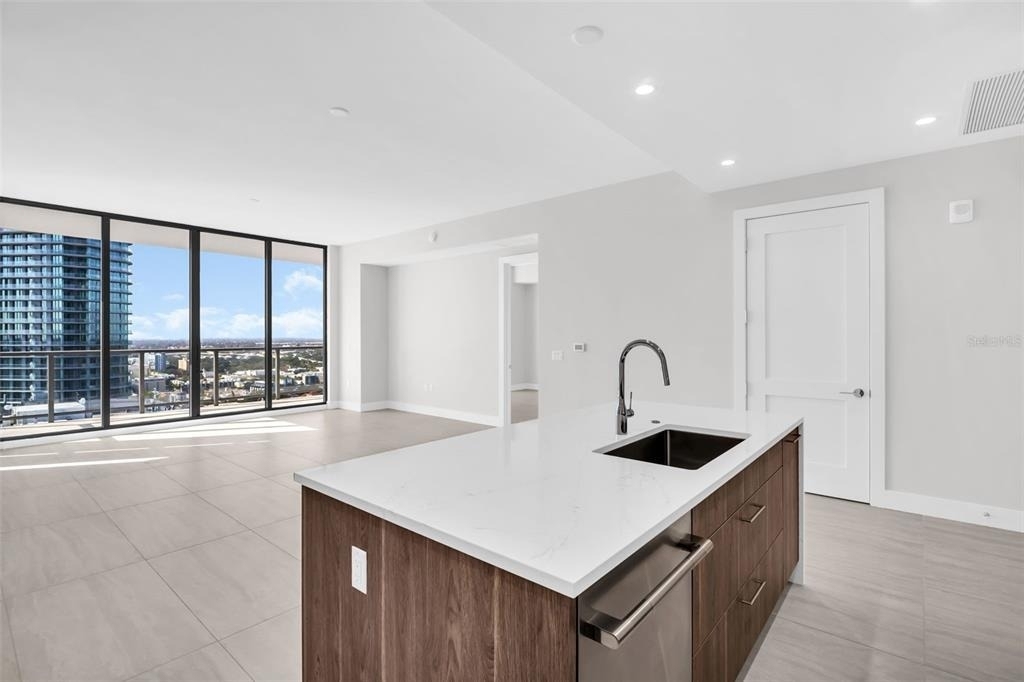 275 1st Avenue S - Photo 4