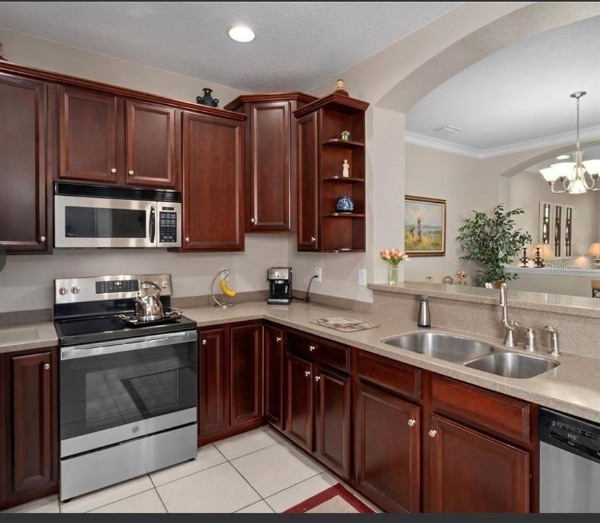 10409 Crimson Park Lane - Photo 2