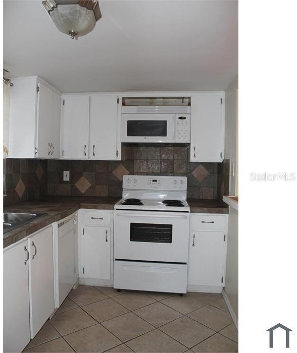 8605 Champlain Court - Photo 1