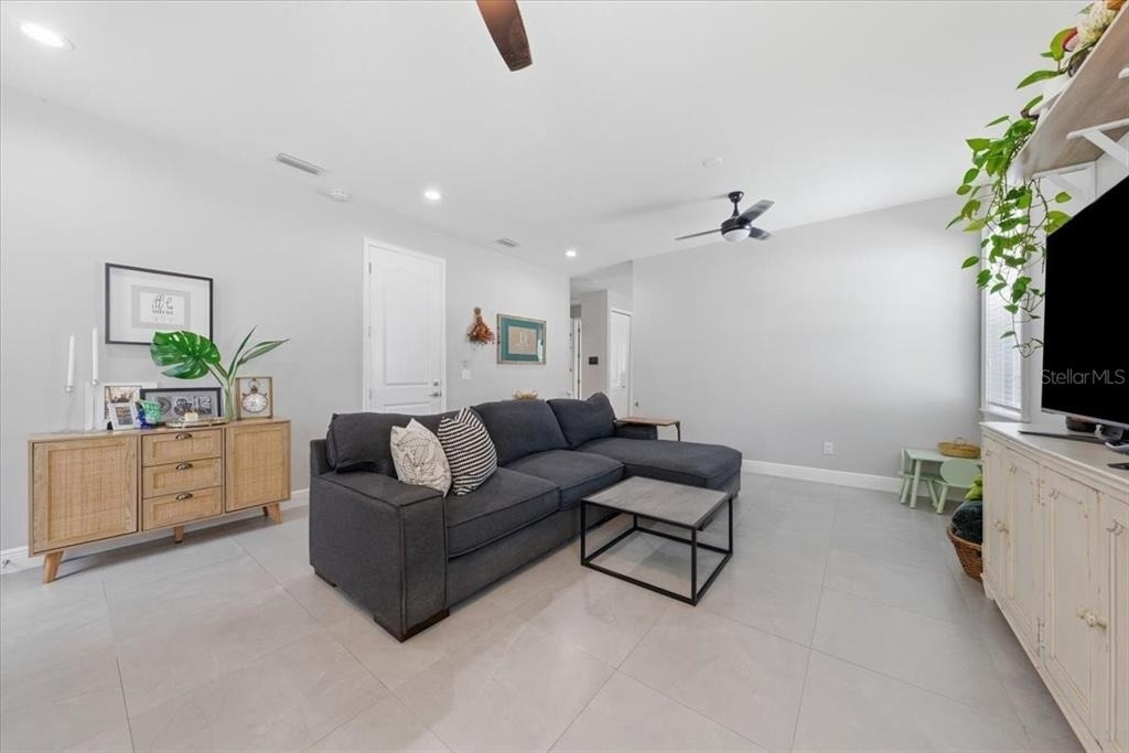 1808 W Cluster Avenue - Photo 3