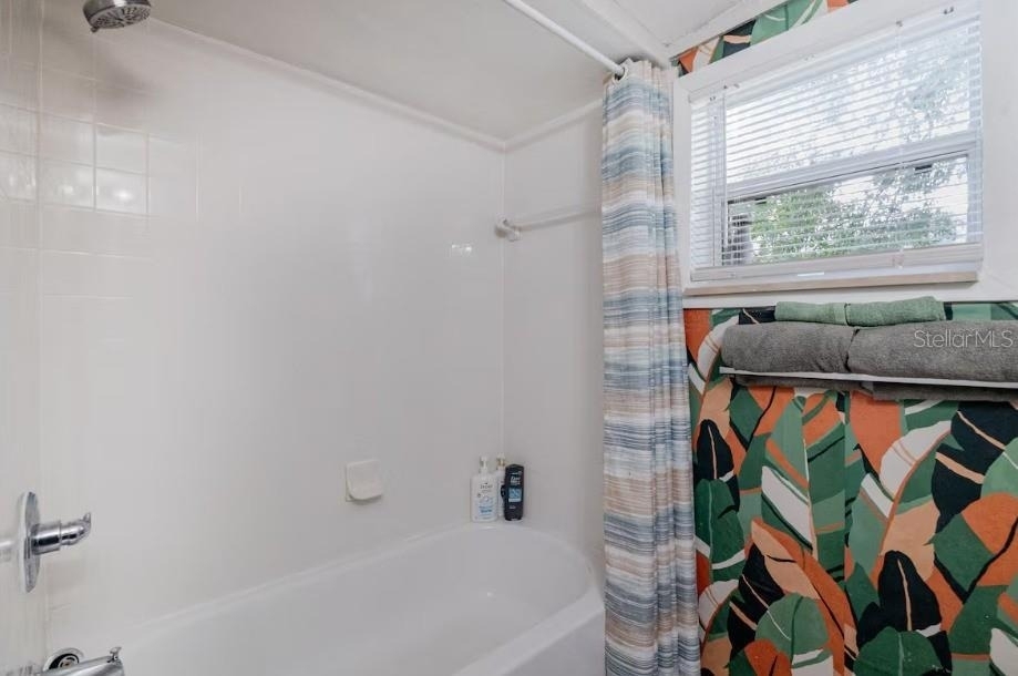 8311 N Newport Avenue - Photo 9