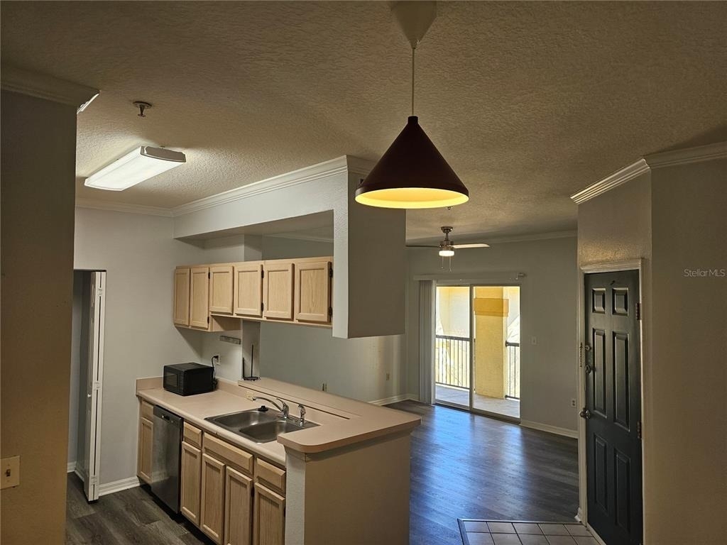 5620 Pinnacle Heights Circle - Photo 4