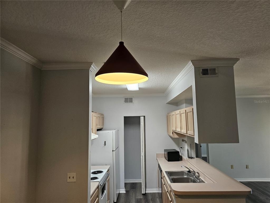 5620 Pinnacle Heights Circle - Photo 5