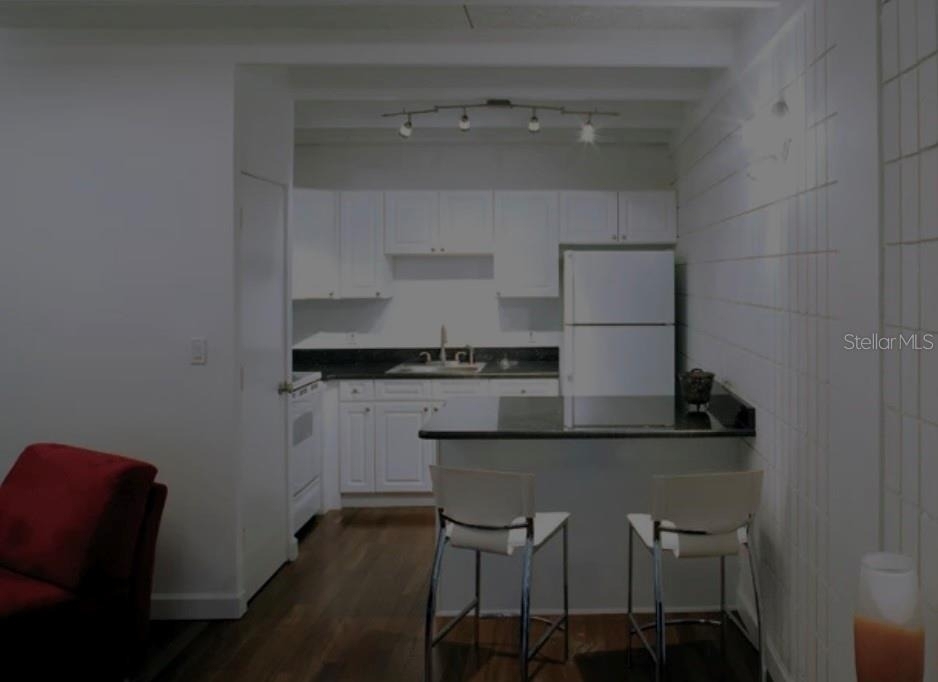 500 S Himes Avenue - Photo 2
