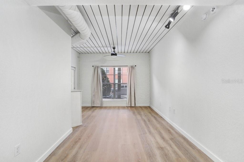 2440 W Horatio Street - Photo 13