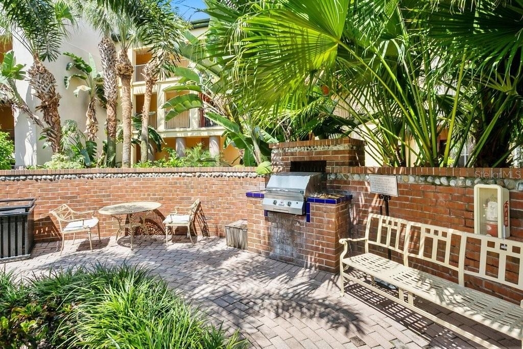 2440 W Horatio Street - Photo 30