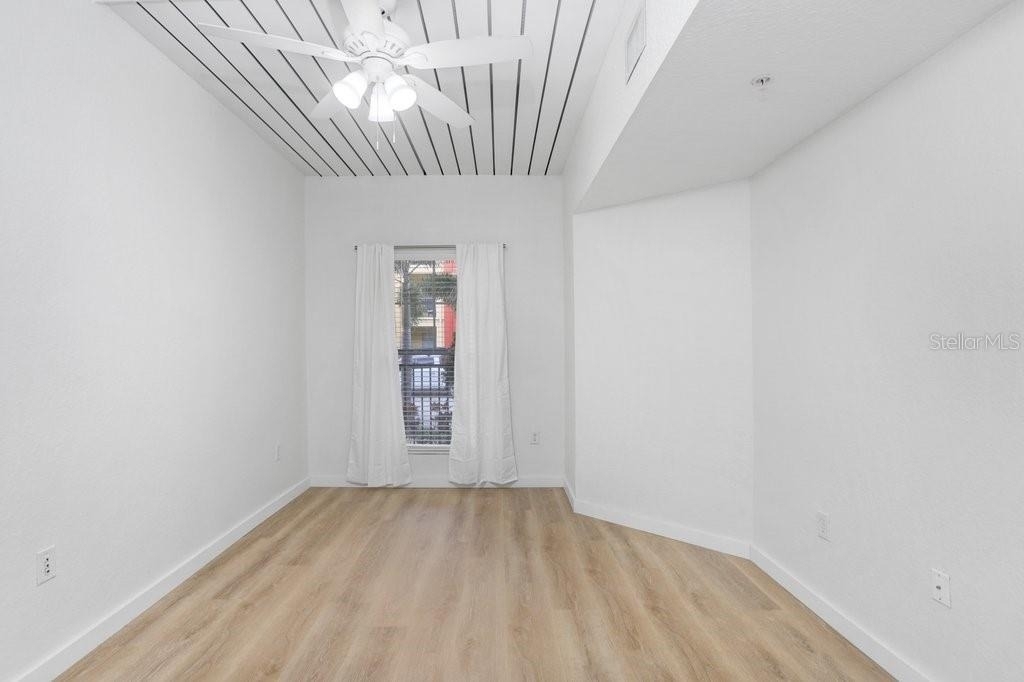 2440 W Horatio Street - Photo 16