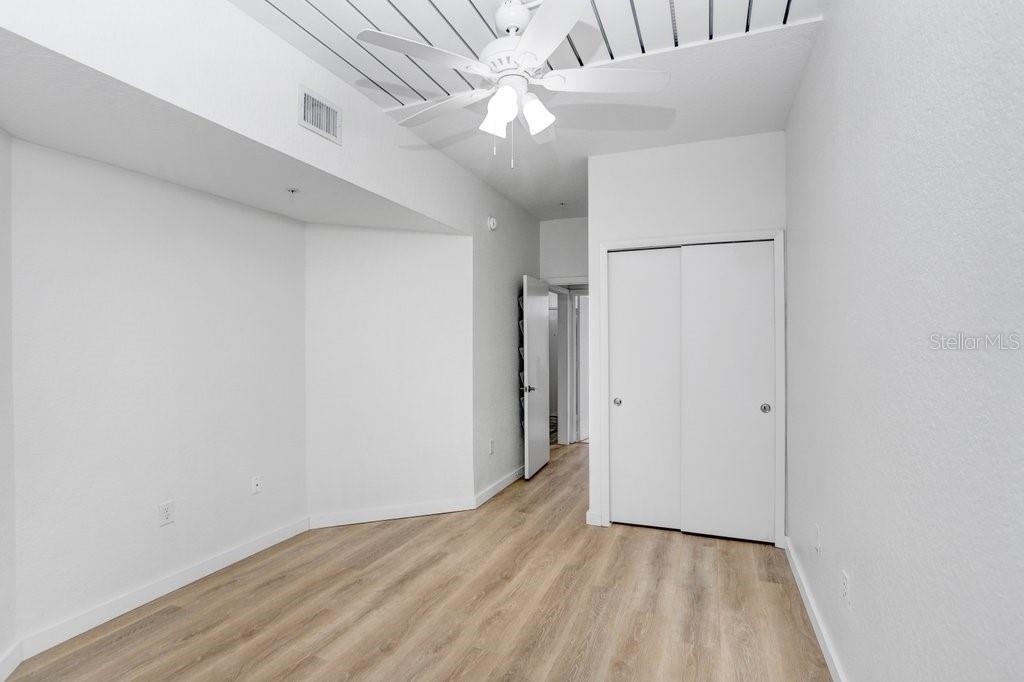 2440 W Horatio Street - Photo 17