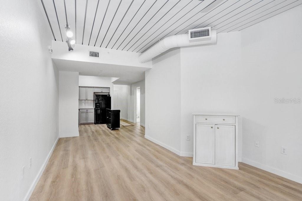 2440 W Horatio Street - Photo 14