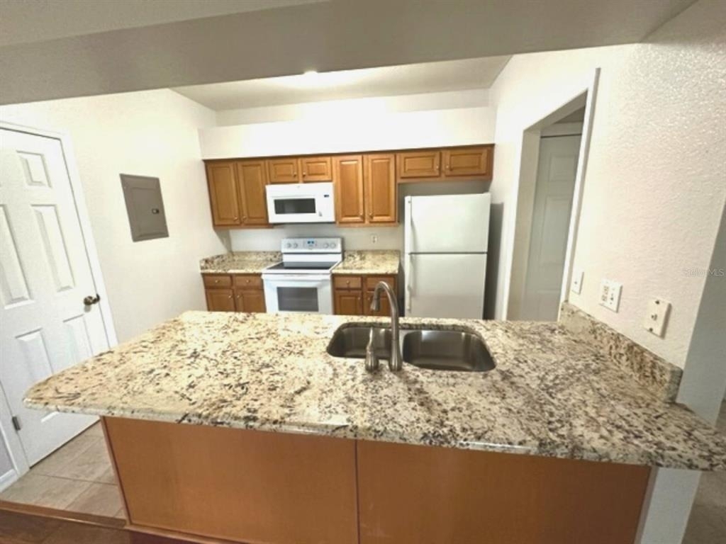 903 Eagle Pond Drive - Photo 4