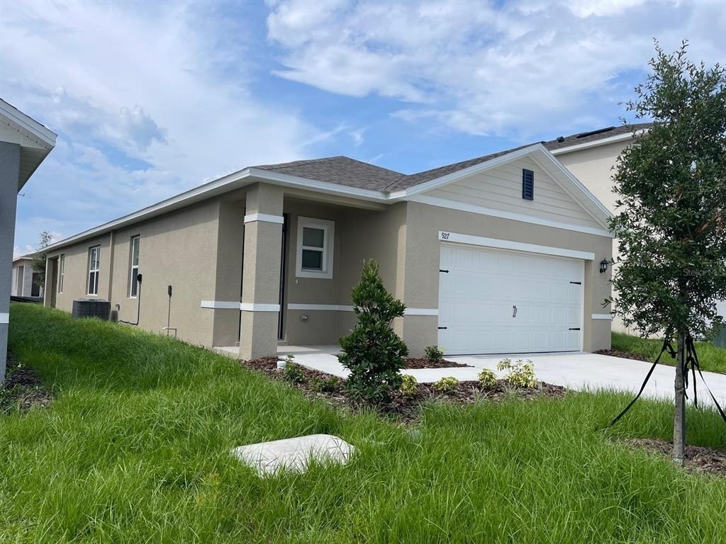 927 Waterfall Boulevard - Photo 0