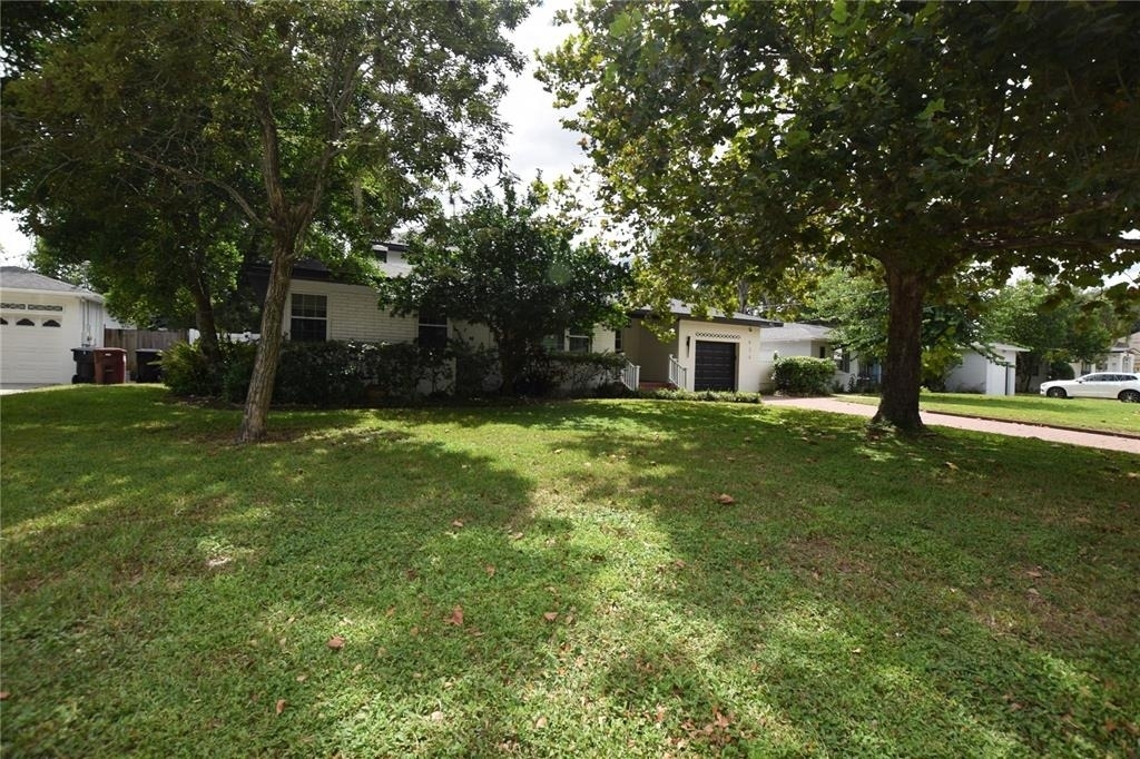 924 Boardman Street - Photo 2