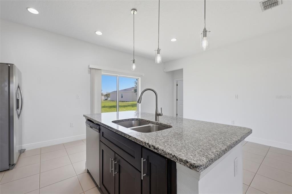 304 Begonia Court - Photo 13