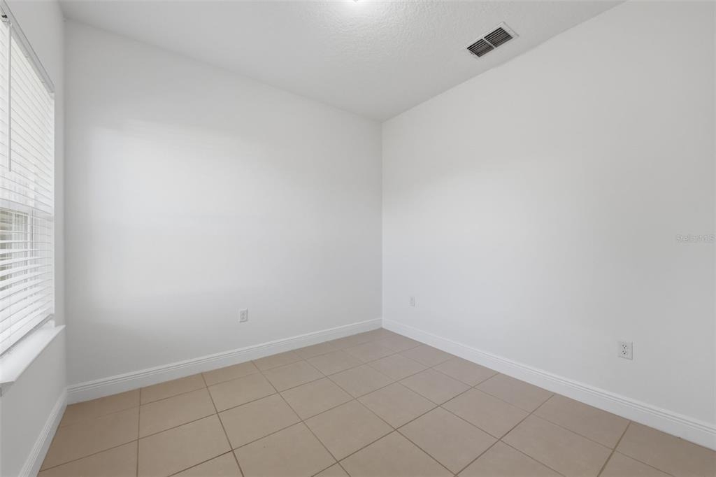 304 Begonia Court - Photo 21
