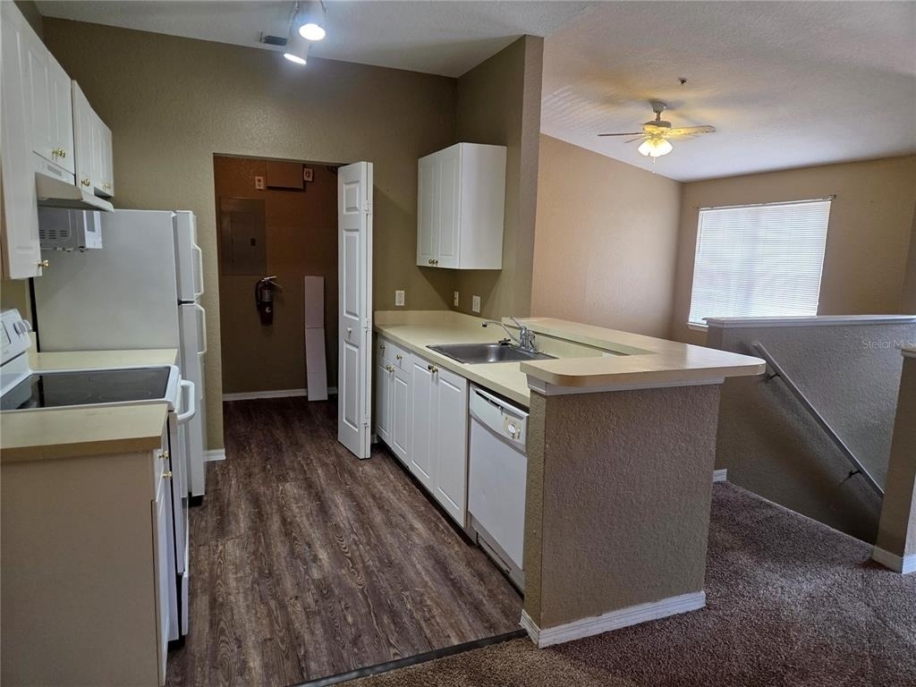 821 Grand Regency Pointe - Photo 2