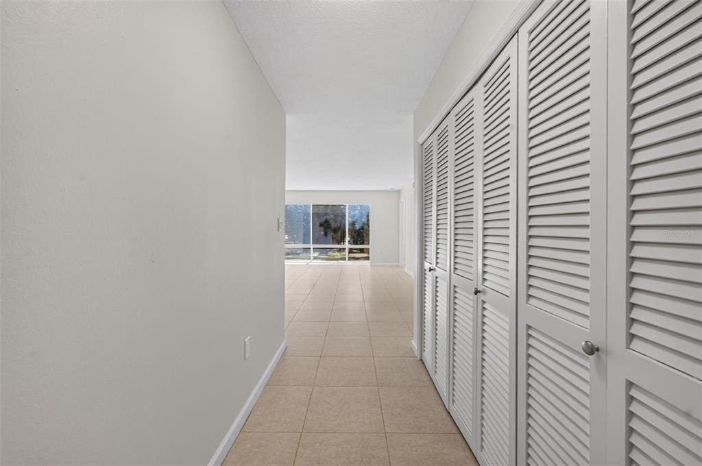 700 Melrose Avenue - Photo 2