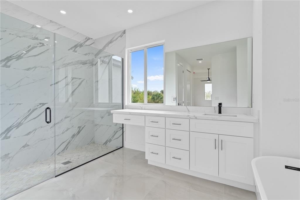 13438 Mcintosh Avenue - Photo 9