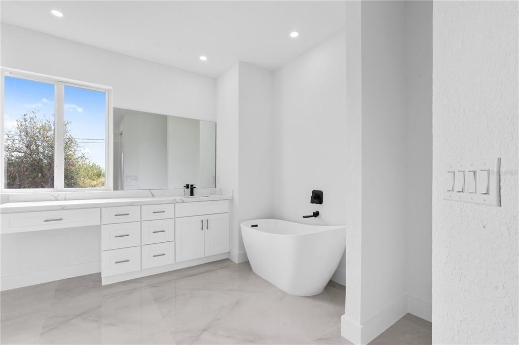 13438 Mcintosh Avenue - Photo 8