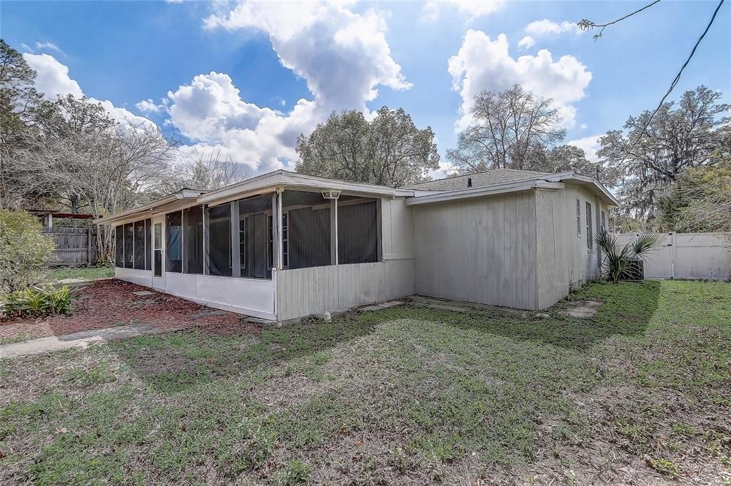 1129 Ne 12th Street - Photo 34
