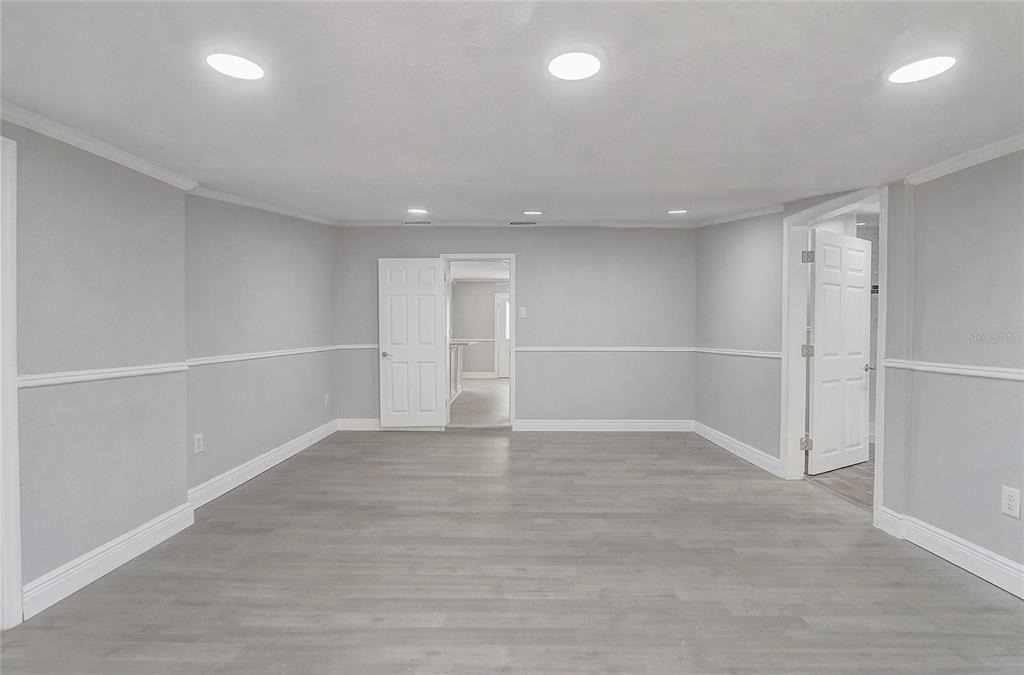 1129 Ne 12th Street - Photo 6