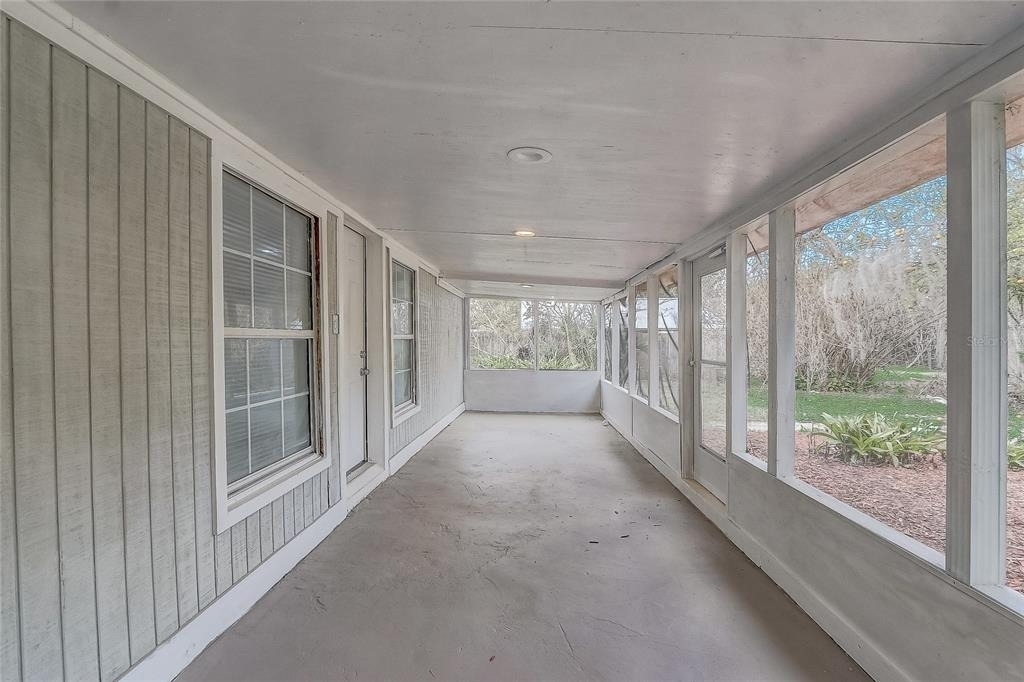 1129 Ne 12th Street - Photo 31
