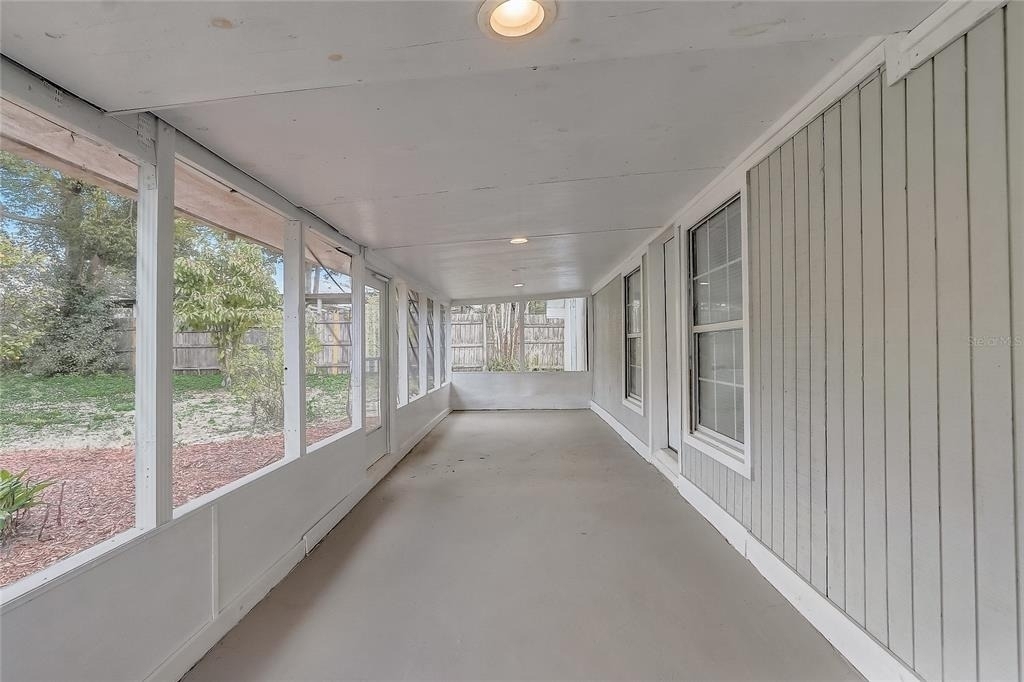 1129 Ne 12th Street - Photo 30
